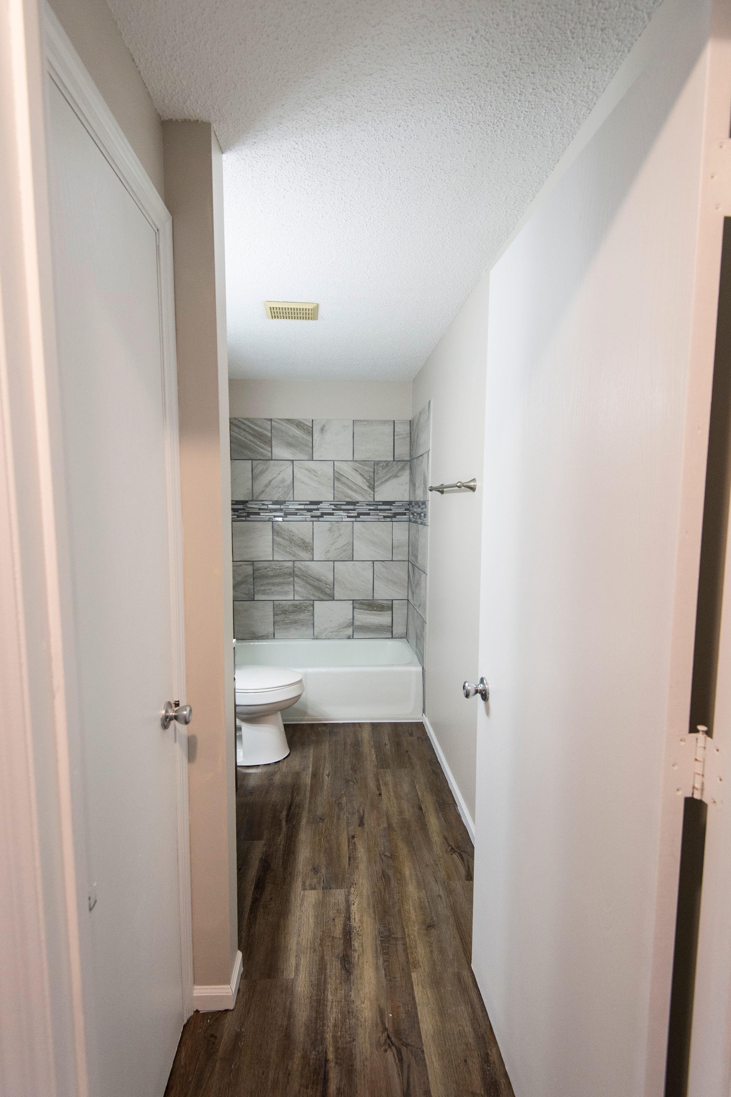 View Photos Brentwood Park Apartments