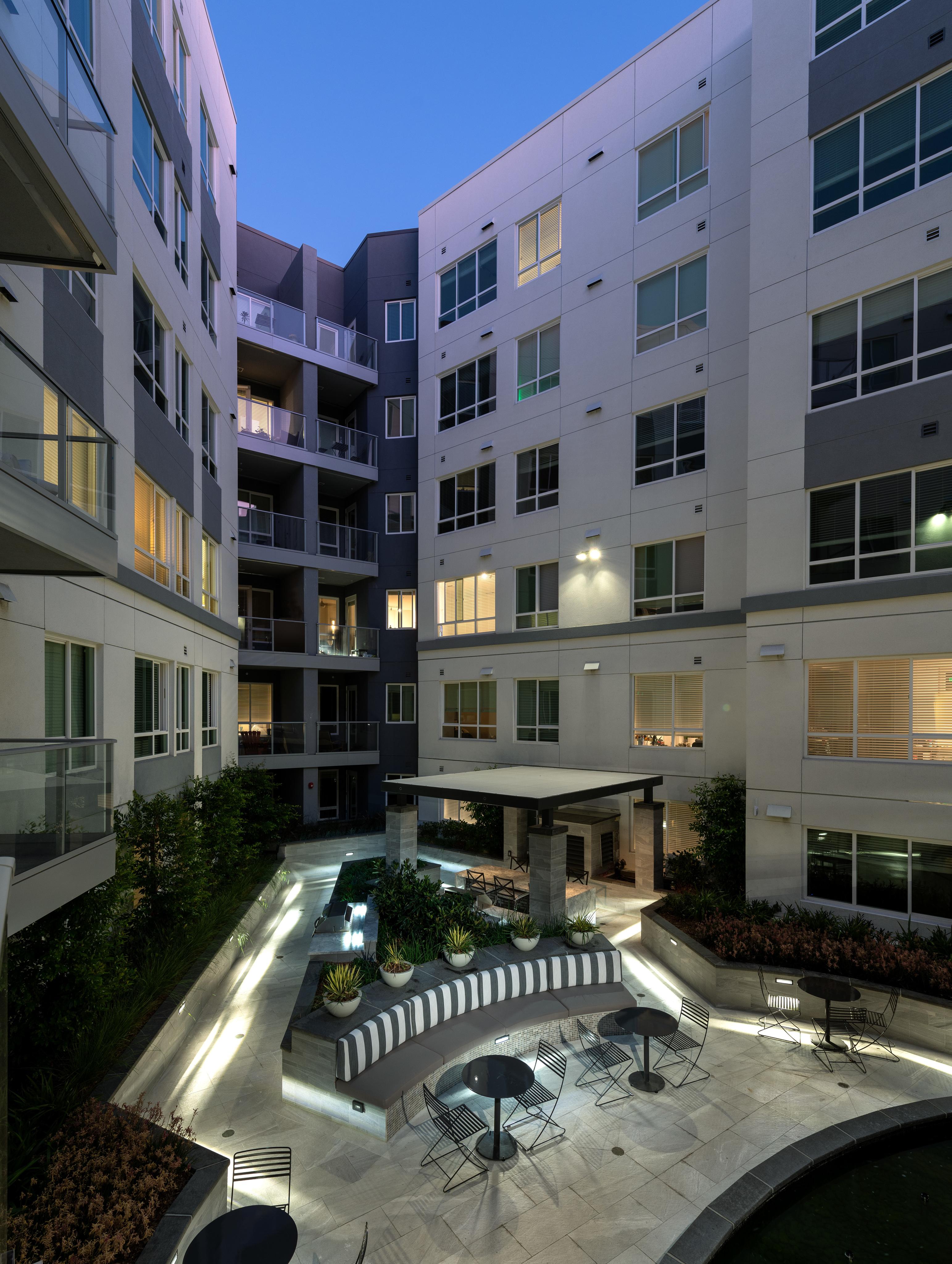 Luxury Broadway Apartments Oakland CA Hanover Broadway