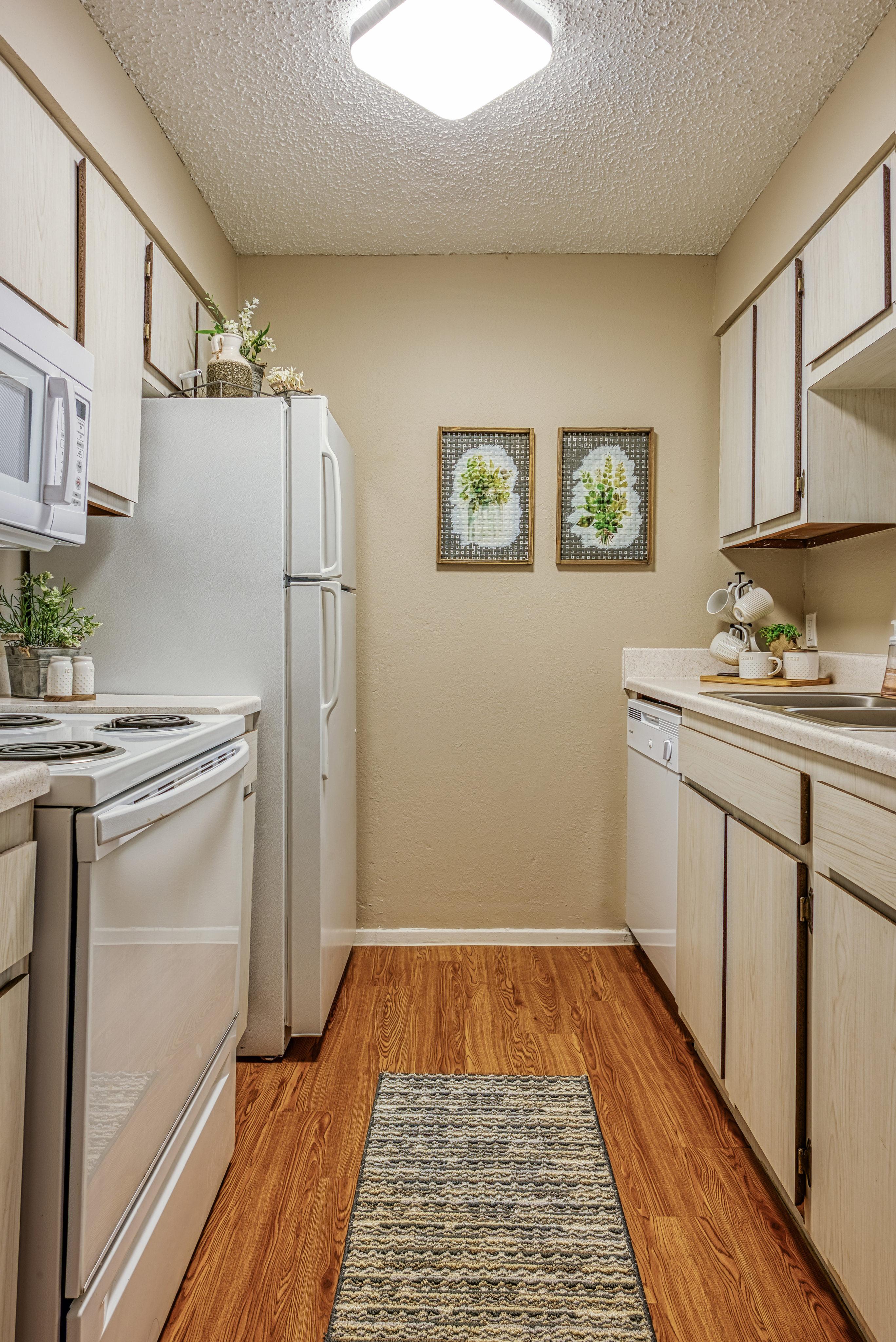 View Photos Savannah Oaks Apartments