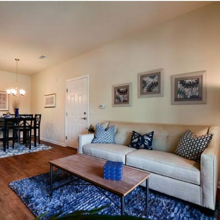 Mt. Laurel NJ Apartment Rentals | Laurel Green