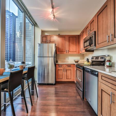 View Photos Take A Virtual Tour 215 West Apartments The Loop