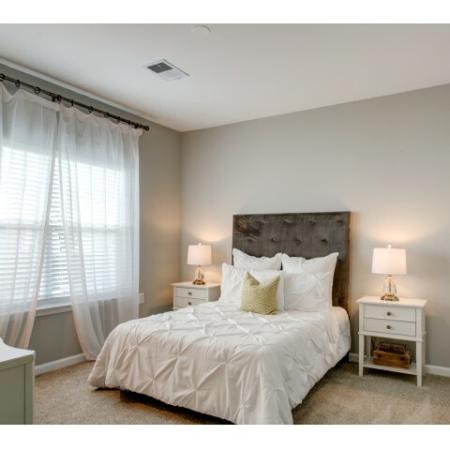 Mt. Laurel NJ Apartment Rentals | Mount Laurel Crossing