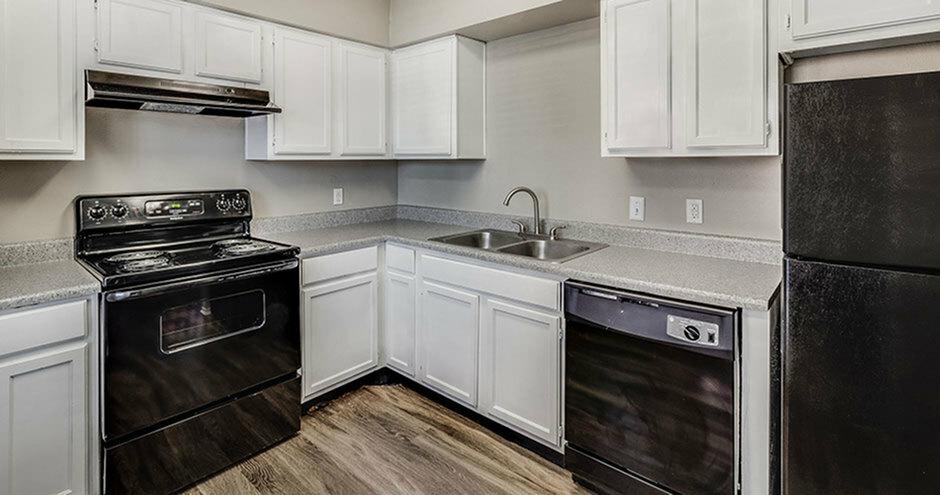 View Photos | Summer Pointe Apartments