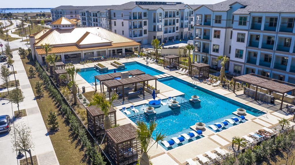 Apartments For Rent In Rowlett TX The Mansions at Bayside