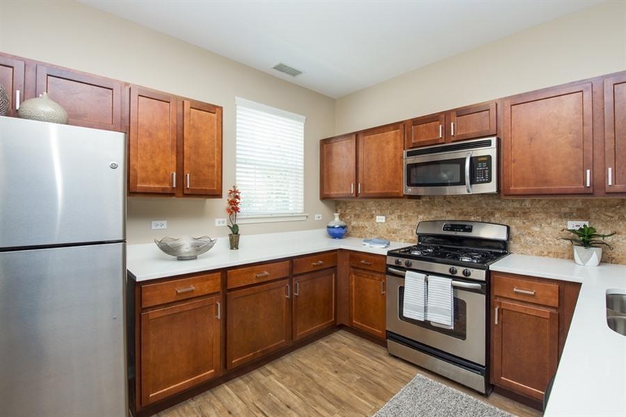 Naperville IL Apartment Rentals Railway Plaza Luxury Apartments in