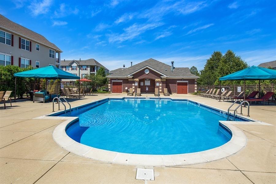 Naperville IL Apartment Rentals Railway Plaza Luxury Apartments in