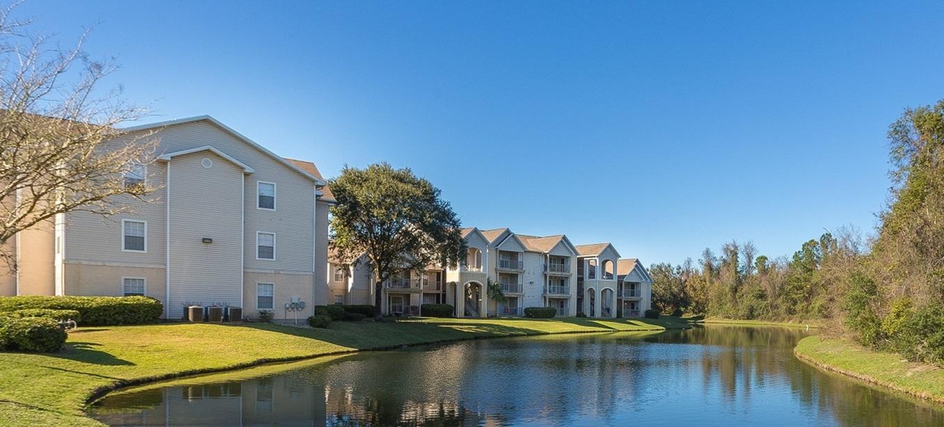 View Photos Creekside Park Apartments