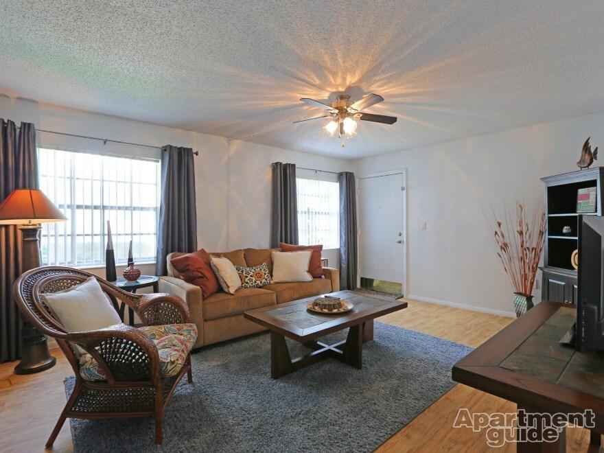 View Photos La Aloma Apartments