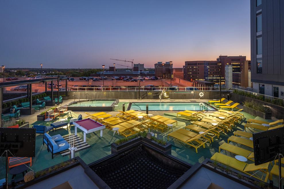 View Photos & Take A Virtual Tour Hub Minneapolis