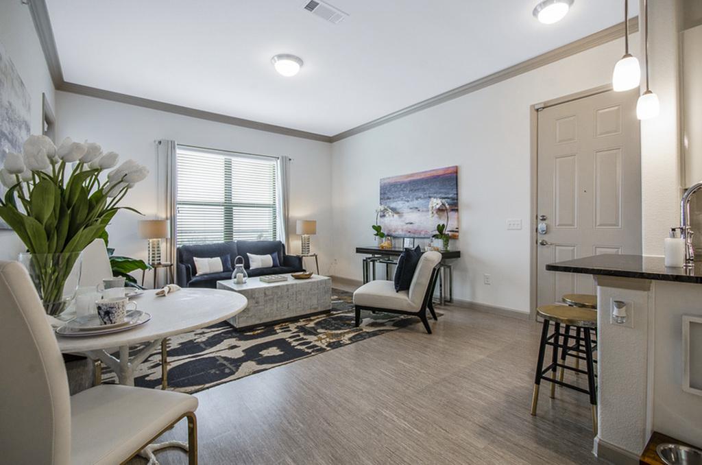 Apartments For Rent In Rowlett TX The Mansions at Bayside