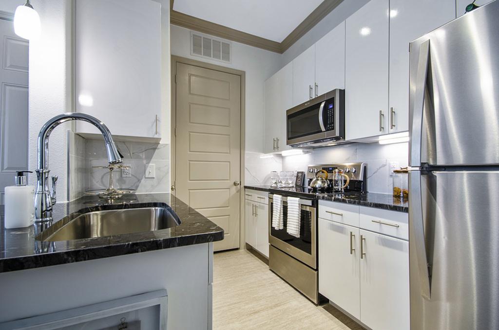 Apartments For Rent In Rowlett TX The Mansions at Bayside