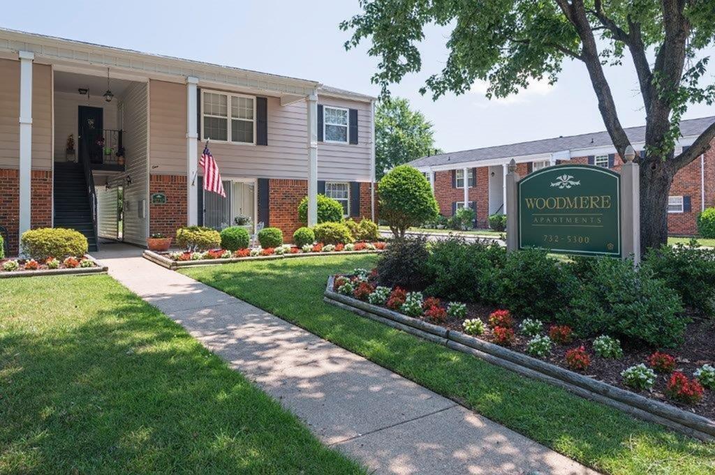 View Photos Woodmere Apartments