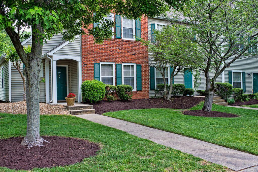 View Photos Cross Creek Apartments