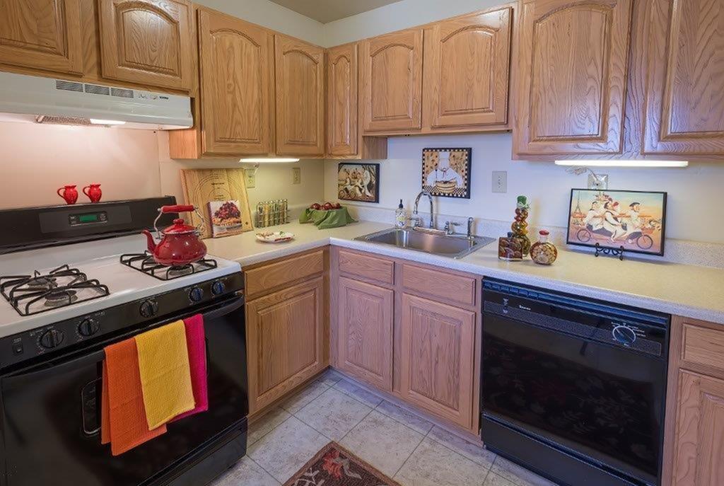 View Photos Woodmere Apartments