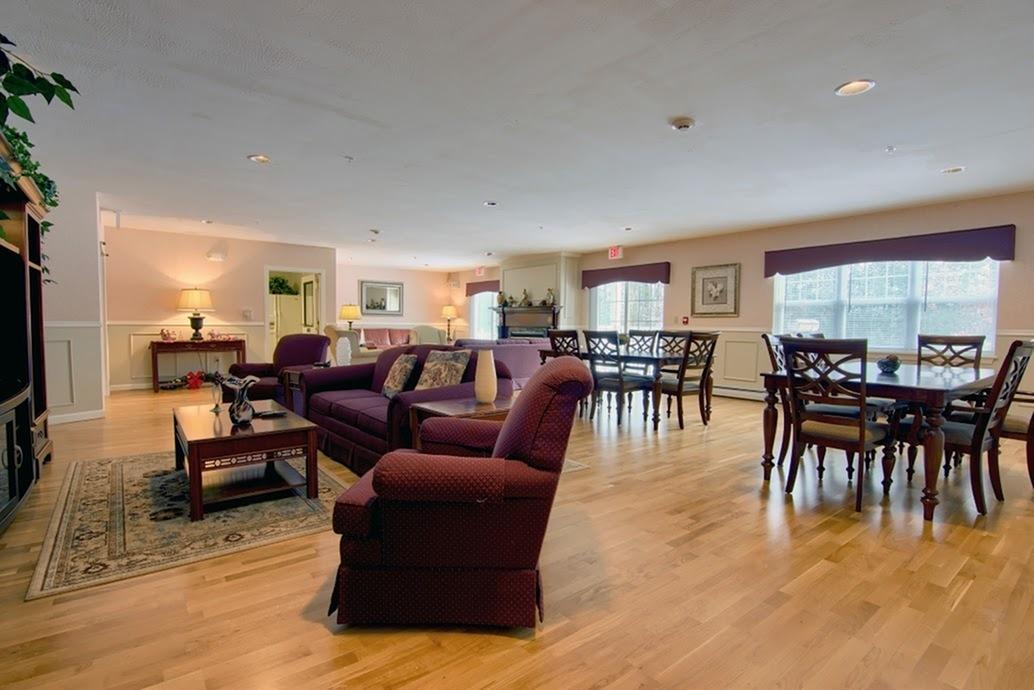 View Photos Regency Heights Apartments