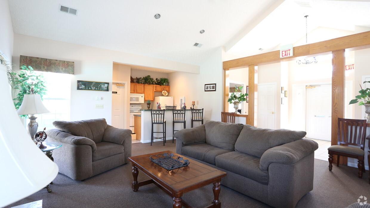 View Photos The Links Apartments