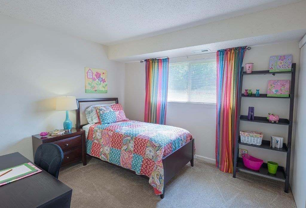 View Photos Woodmere Apartments