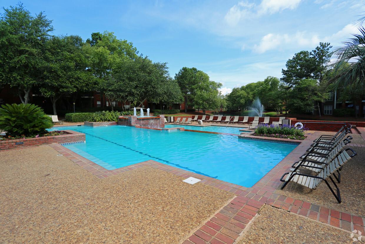 Montgomery, AL Apartments | Photos at Vaughn Lakes