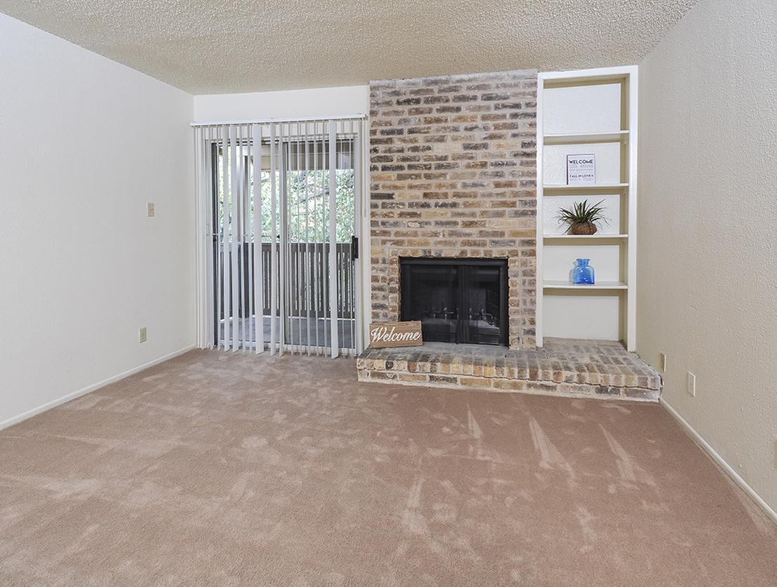 View Photos Oak Springs Apartments