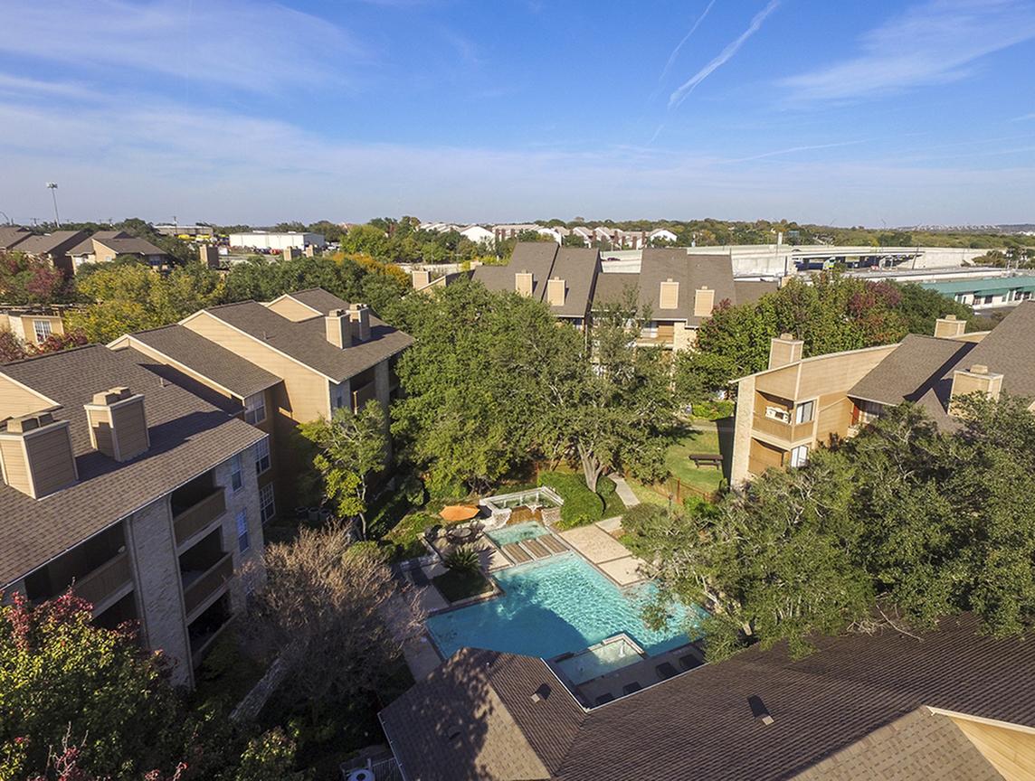 View Photos Oak Springs Apartments