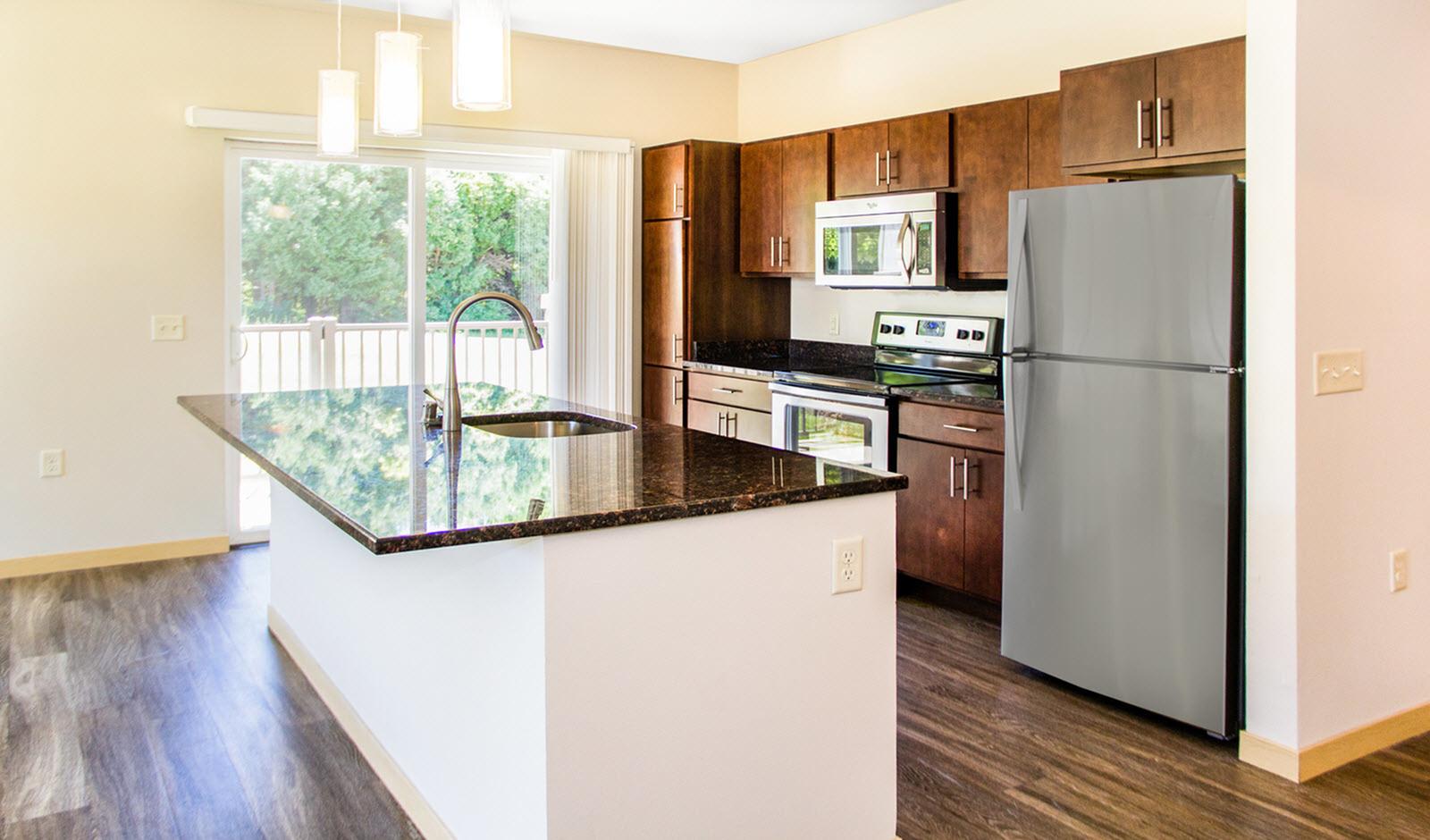 Photo Gallery & Tour Elan Apartments