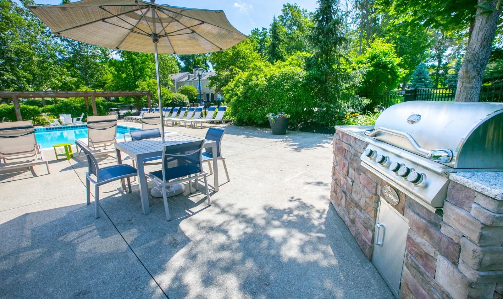 Photos of Williamsburg Townhomes Apartments Rentals in Sagamore Hills OH