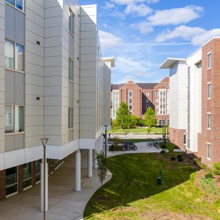 exterior alleyway | purdue student apartments | aspire at discovery park