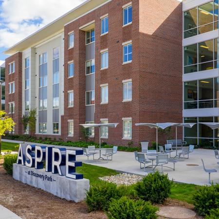 exterior | purdue student apartments | aspire at discovery park