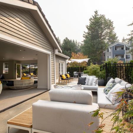 Silverdale Apartment Outdoor Lounge - Trillium Heights